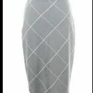 Express gray & white skirt, lined. SZ 10 excellent condition